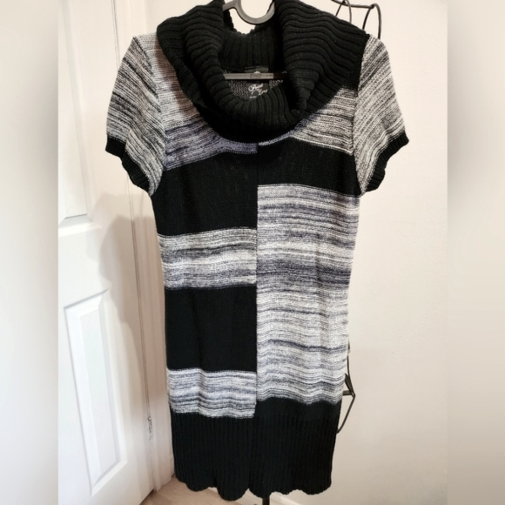 Knit‎ dress